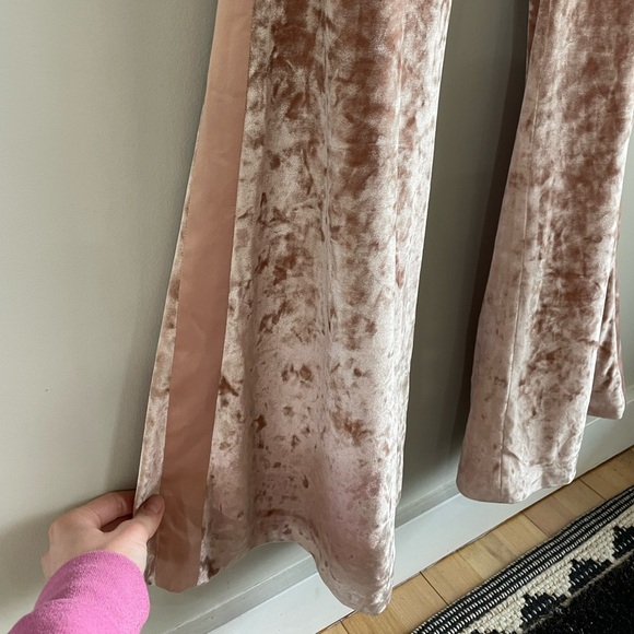 Alexis Domenic Velvet Flares - Blush Pink - Size Medium - Picture 13 of 14